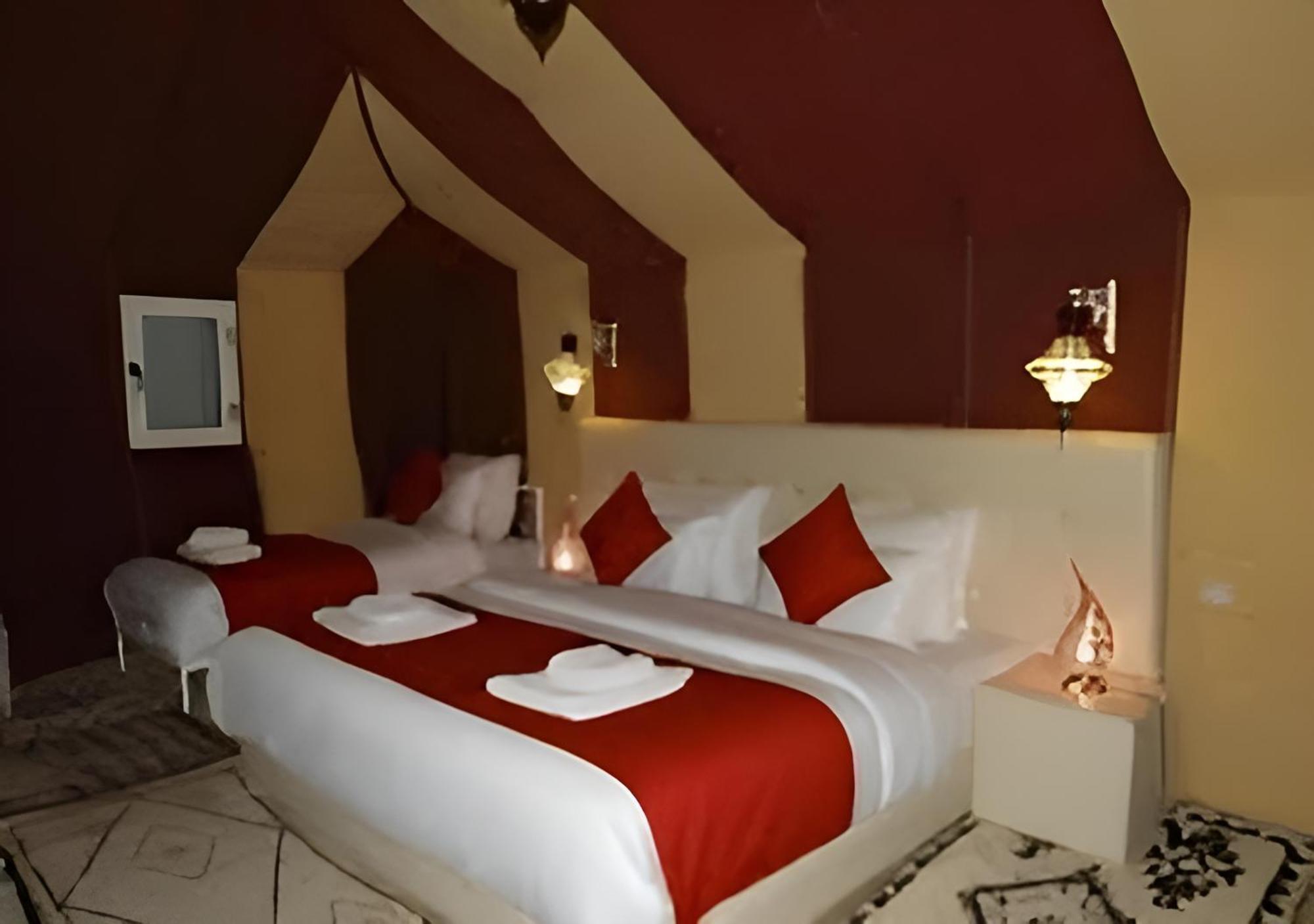 Merzouga Lovely Luxury Camp Extérieur photo